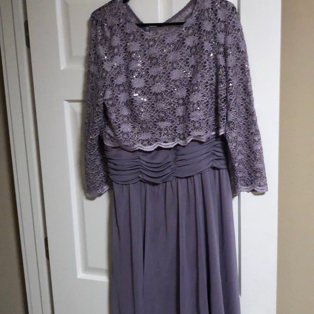 Evening dress R&M Richards